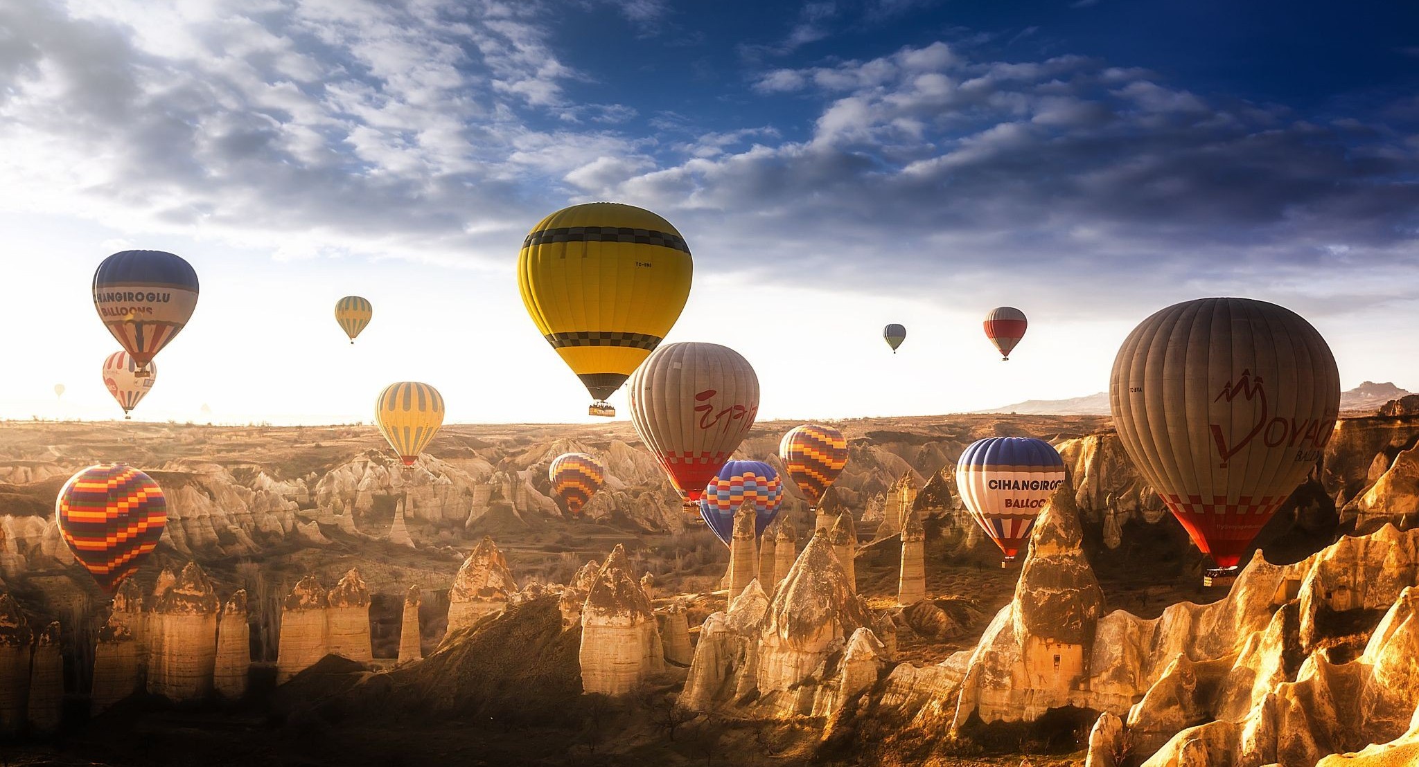 -Globo aerostático, Capadocia. Imagen tomada de cappadocia tour tickets.