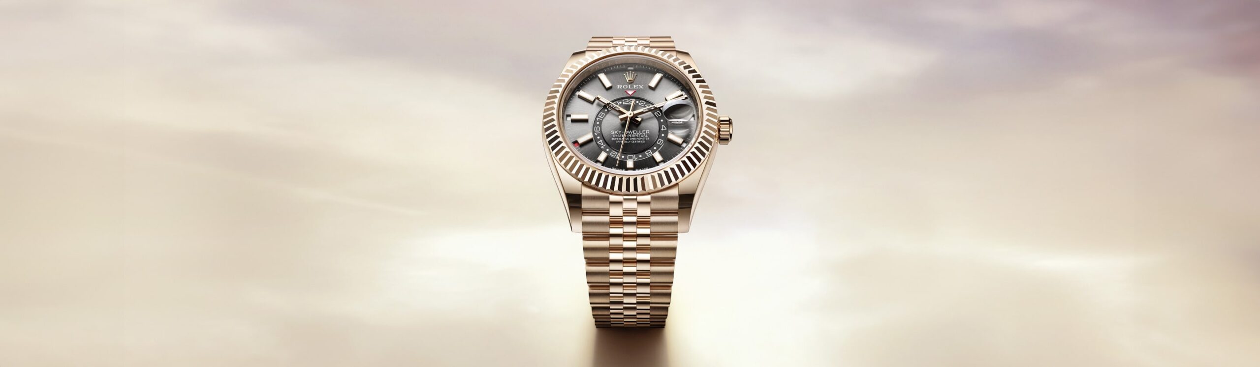 rolex sky dweller cover m336935 0008 2312jva 001 landscape min scaled.jpg