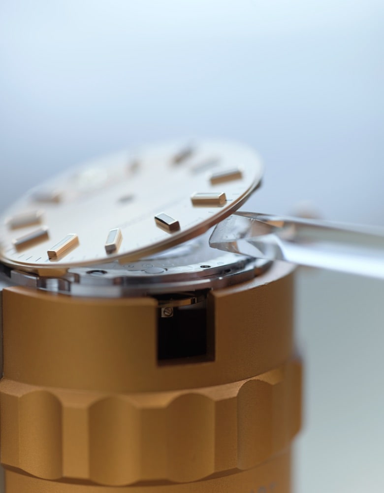 Procedimiento de servicio rolex 6 rolex servicing procedure 2234 rolex sav corporate 19 eclatement enlevement du cadran v2 portrait min