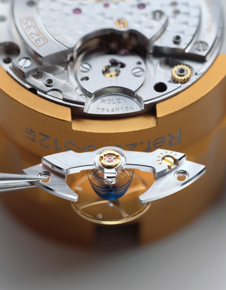 Procedimiento de servicio rolex 12 rolex servicing procedure 2234 rolex sav corporate 40 assemblage mouvement pose oscillateur v1 portrait min
