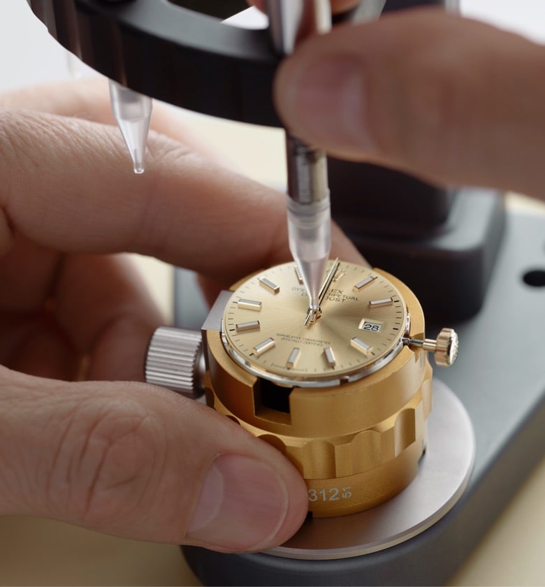 Procedimiento de servicio rolex 18 rolex servicing procedure 2234 rolex sav corporate 47 assemblage chasser les aiguilles v1 portrait min