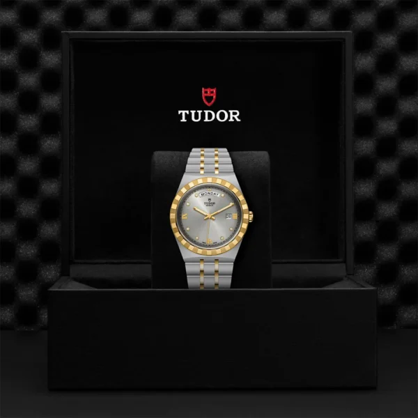 M28603 0002 Tudor Bauer 2