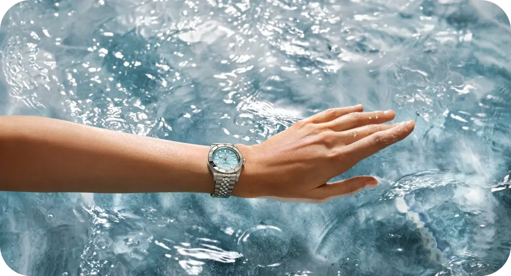 Descubre el nuevo Black Bay 54 “Lagoon Blue” de TUDOR. 1 t25 pro m790000001 014 v3 S01sU2YwvoEkUm1s.webp